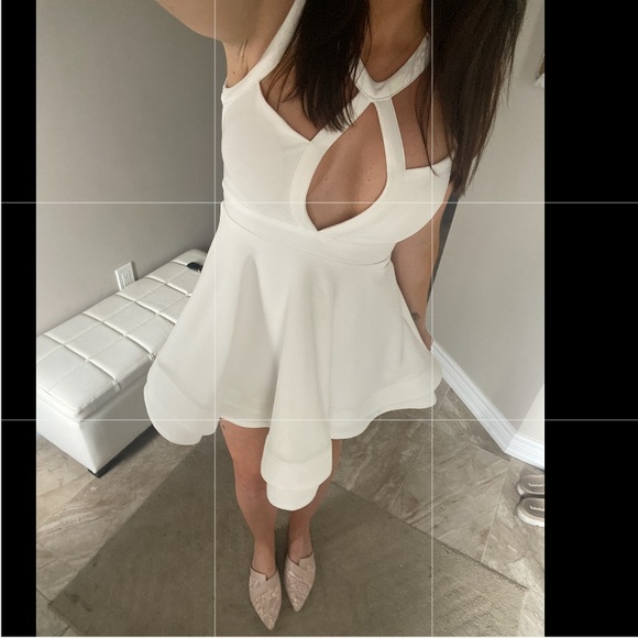 Beautiful white swing dress - Picture 1 of 4